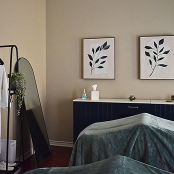 The Calming Hour - couples treatment room - Massage Near Me - Austin, Texas The Calming Hour - couples treatment room - Massage Near Me - Austin, Texas
