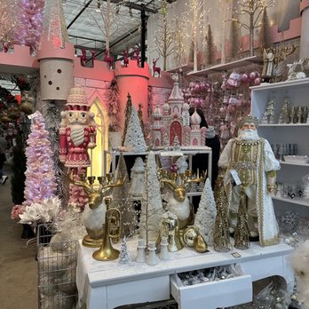 Potter's - winter wonderland - Nurseries & Gardening Near Me - Surrey, British Columbia Potter's - winter wonderland - Nurseries & Gardening Near Me - Surrey, British Columbia