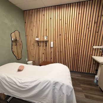 Sugaring Upland - Relaxing, private and clean studio - Sugaring Near Me - Upland, California Sugaring Upland - Relaxing, private and clean studio - Sugaring Near Me - Upland, California