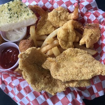 Capt Benny's - Shrimp and fish basket - Seafood Near Me - Houston, Texas Capt Benny's - Shrimp and fish basket - Seafood Near Me - Houston, Texas