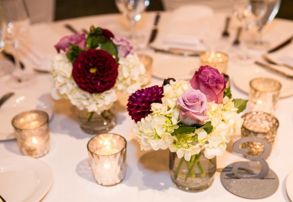 Loves Me Flowers by null