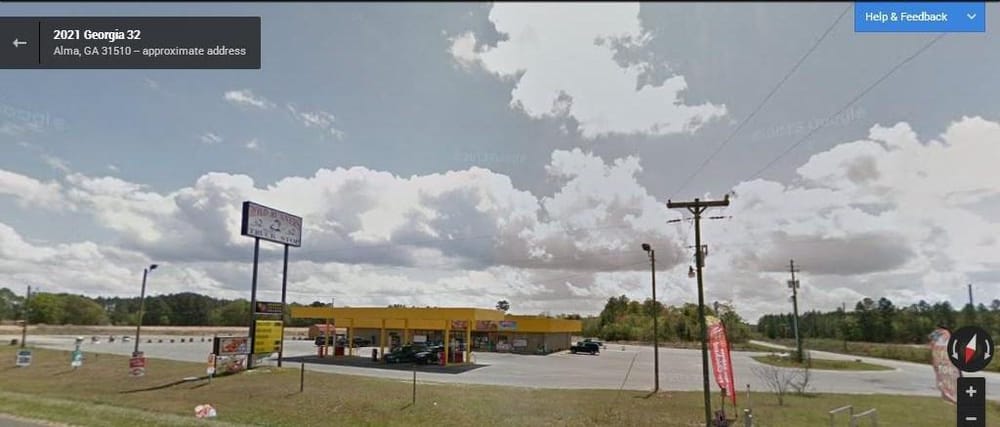 Roadrunners Truck Stop Logo