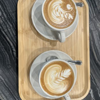Caffe Luxxe - Coffee & Tea Near Me - Manhattan Beach, California