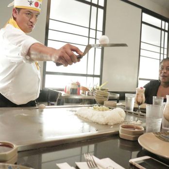 Ohana - Chef entertaining the customer - Japanese Near Me - Bronx, New York Ohana - Chef entertaining the customer - Japanese Near Me - Bronx, New York