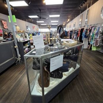Upscale Resale - Cashier counter - Used, Vintage & Consignment Near Me - Morton, Illinois