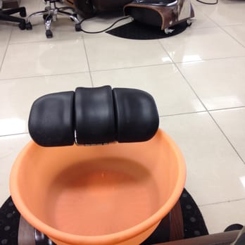 Envy Nails & Spa - The foot/water basins are carried and filled by hand. No plumbing hooked up here on the individual chairs. - Nail Salons Near Me - Fresno, California