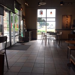 Starbucks - Spacious interior