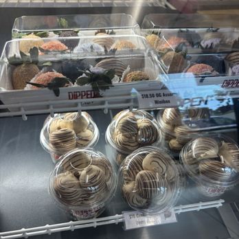 Dipped by Dee - Desserts Near Me - Aiea, Hawaii