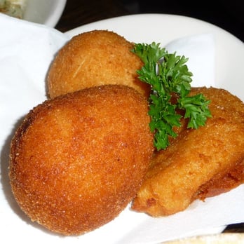 Casa Restaurant - Little Pastries - Brazilian Near Me - New York, New York