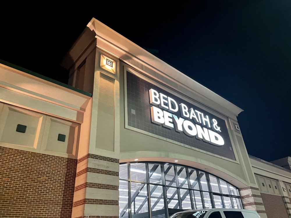 BED BATH & BEYOND Updated September 2024 39 Holyoke St, Holyoke