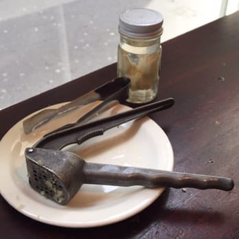 Bone Daddies - Fresh garlic and press. Excellent touch! - Japanese Near Me - London, XGL