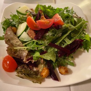 Hukilau Lanai - Mixed green salad from the local vegetables - Seafood Near Me - Kapaa, Hawaii