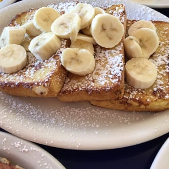 Big Daddy Ross's Cafe - French toast w/ bananas & powder sugar - Breakfast & Brunch Near Me - Bay Point, California