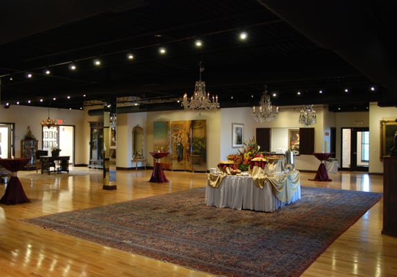 Art & Antique Centre Of Oak Brook