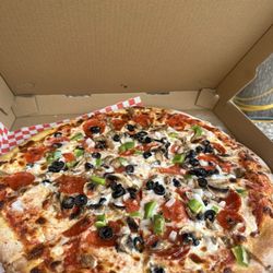 Di's Homemade Pizza - Supreme XL pizza