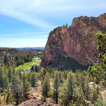 Smith Rock State Park - Left side view of Smith Rock. Hard to see but mountains are in background are also amazing to see. - Parks Near Me - Terrebonne, Oregon