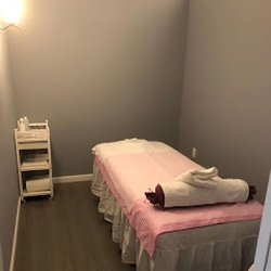 Lavender Bodywork - Relaxing and calm, individual therapy room.