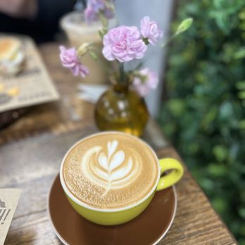 Mika's - Vanilla Latte - Cafes Near Me - San Marcos, California