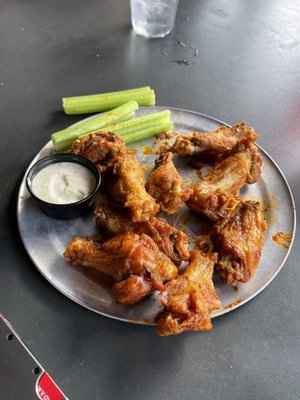 Pluckers Wing Bar by null