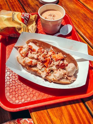 Newport Lobster Shack- Live Market by null