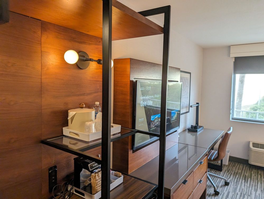 Four Points by Sheraton Los Angeles Westside