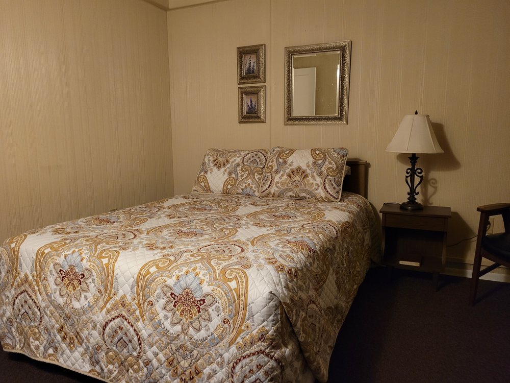 Photos of EMPIRE MOTEL Updated August 2024 21 Photos & 13 Reviews 101 W 1st Ave, Ritzville