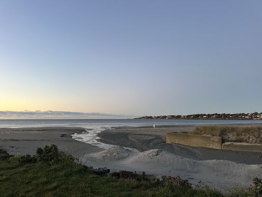 Newport Beach Hotel & Suites by null