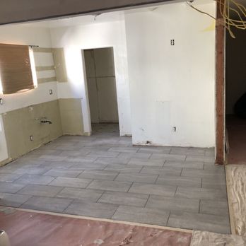 Figueroa Construction - Kitchen before upgrade - General Contractors Near Me Figueroa Construction - Kitchen before upgrade - General Contractors Near Me