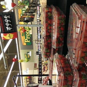 Smart & Final Extra! - deal on strawberrys - Grocery Near Me - Whittier, California
