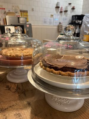 Petee's Pie Company by null