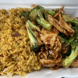 Main Moon - Chicken and broccoli