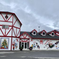 North Pole Alaska - 08.30.23 Santa Claus House