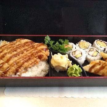 Ottawa Delivery Sushi - Tempura chicken Bento Box $10.95 (more Maki instead of seaweed salad). - Japanese Near Me - Ottawa, Ontario Ottawa Delivery Sushi - Tempura chicken Bento Box $10.95 (more Maki instead of seaweed salad). - Japanese Near Me - Ottawa, Ontario