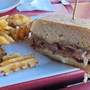 Cooper Mountain Ale Works - Brubano sandwich and waffle fries - Pizza Near Me - Sherwood, Oregon Cooper Mountain Ale Works - Brubano sandwich and waffle fries - Pizza Near Me - Sherwood, Oregon
