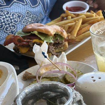 Beach House Las Olas - Smash Burger and Fries - Sports Bars Near Me - Fort Lauderdale, Florida Beach House Las Olas - Smash Burger and Fries - Sports Bars Near Me - Fort Lauderdale, Florida