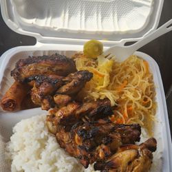 Mama Flo's - Chicken Wing Plate, $13