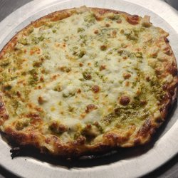Iron Door Bar - Pesto pizza