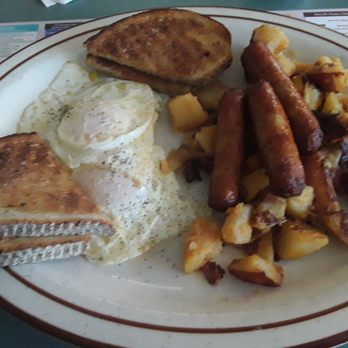 Dom's Broad St Eatery - Breakfast & Brunch Near Me - Windsor, Connecticut