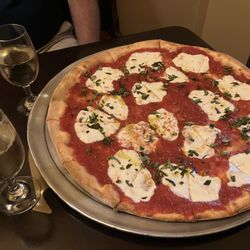 Pasquale's Italian Restaurant & Pizzeria - Margharita pizza