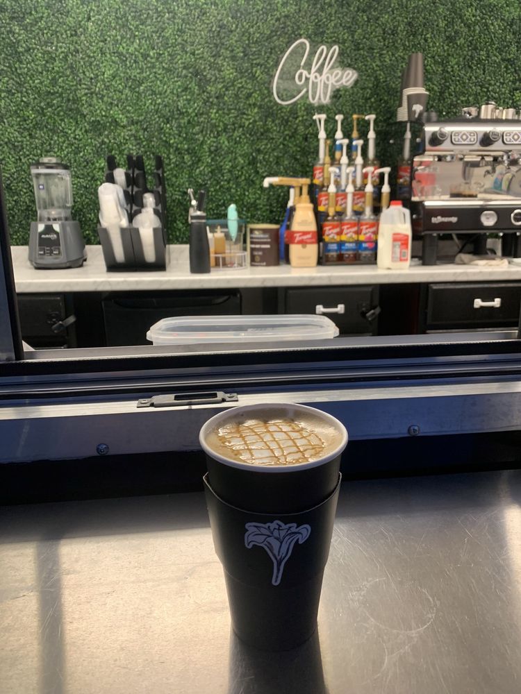 Sparrow & Lilies Coffee Logo