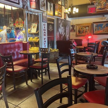 Guantanamera Cigars - Cigar lounge - Tobacco Shops Near Me - Miami, Florida