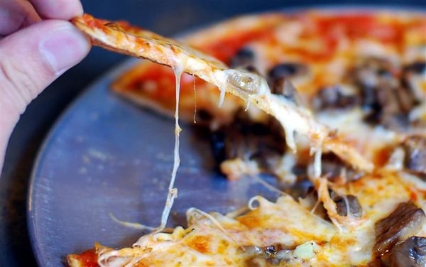Vezzo NYC Thin Crust Pizza by null