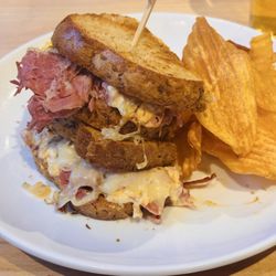 Tailgators Sports Bar - Ruben