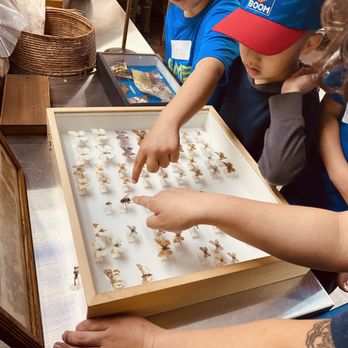 Crestview Preparatory School - Hand on learning while on a field trip. - Elementary Schools Near Me - La Canada, California Crestview Preparatory School - Hand on learning while on a field trip. - Elementary Schools Near Me - La Canada, California