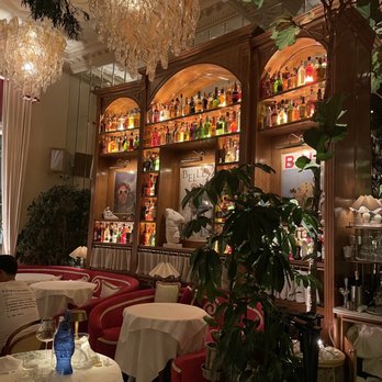 Jacuzzi - Restaurants Near Me - London, XGL