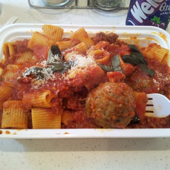 sLICe LIC - Pasta Your Way $7.00 (Rigatoni + Hearty Bolognese sauce + Meatballs *toppings $4.00*) - Italian Near Me - Long Island City, New York