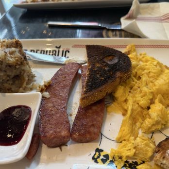 Breakfast Republic - Burnt toast & bad, cold scrambled eggs - Breakfast & Brunch Near Me - Culver City, California Breakfast Republic - Burnt toast & bad, cold scrambled eggs - Breakfast & Brunch Near Me - Culver City, California