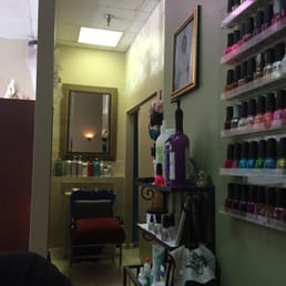 Whole in the wall place! That is the washing station while I'm sitting in a tiny corner of the room getting a pedi.