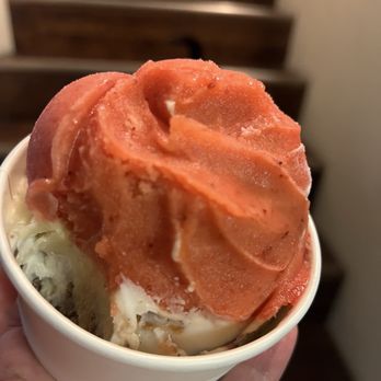 BB’s Gelateria  - Strawberry and spumoni double scoop - Gelato Near Me - Fresno, California