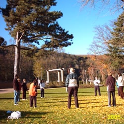 Sana-Rheumazentrum Rheinland-Pfalz Karl Aschoff Klinik - Qi Gong im Kurpark